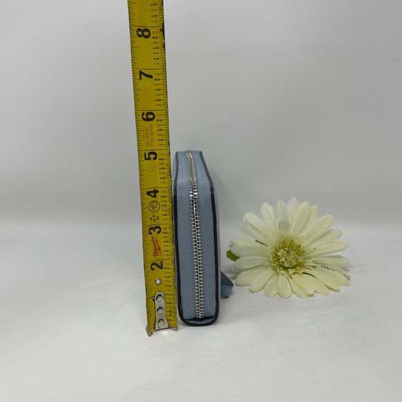 Michael Kors JST Large Zip Wallet - Picture 3 of 9